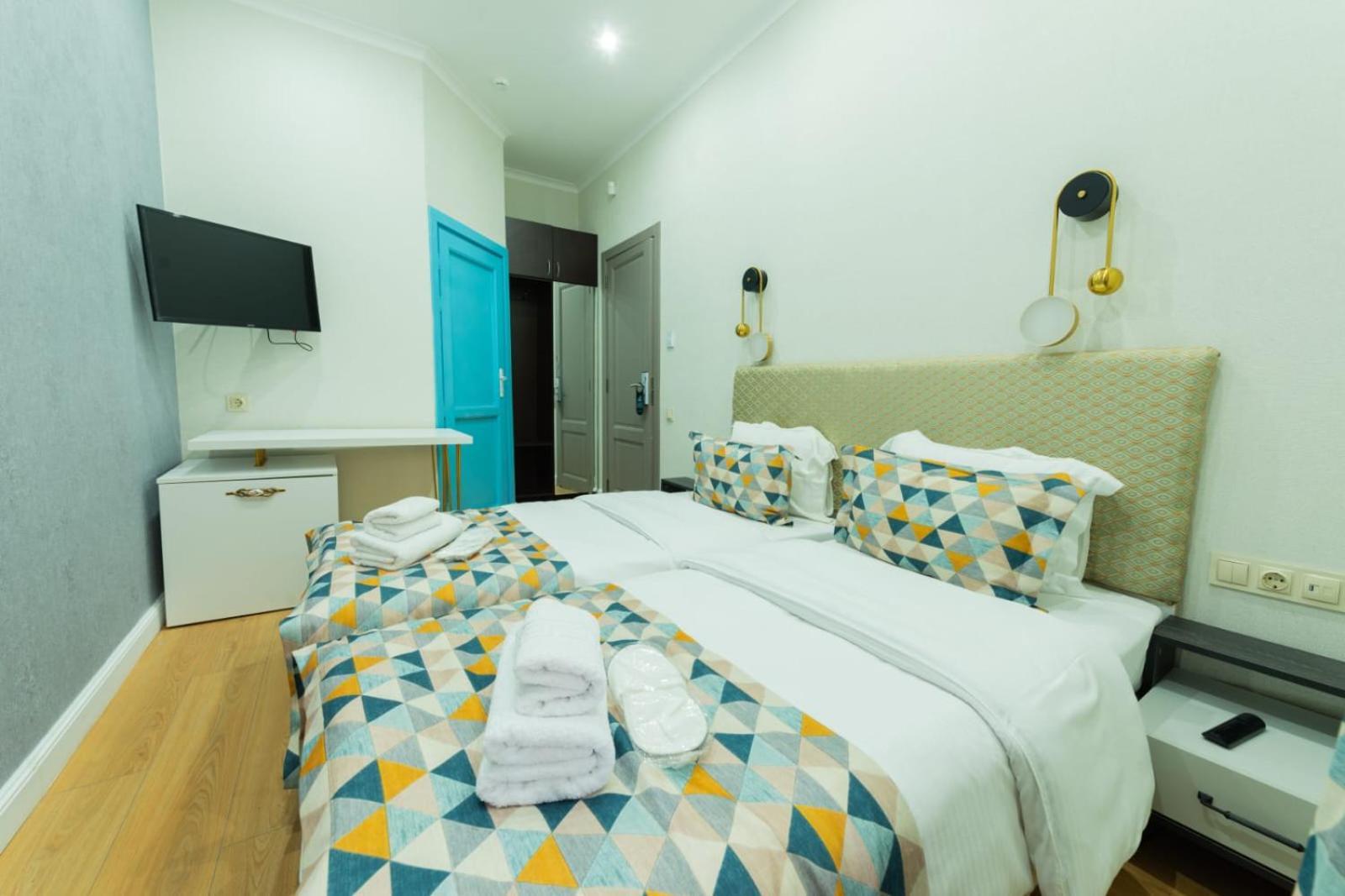 Marita Hotel Тбілісі Екстер'єр фото