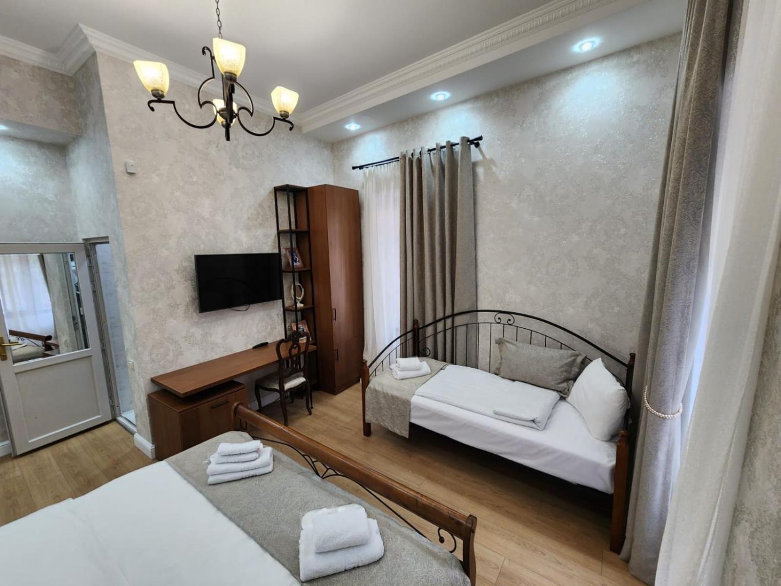 Marita Hotel Тбілісі Екстер'єр фото